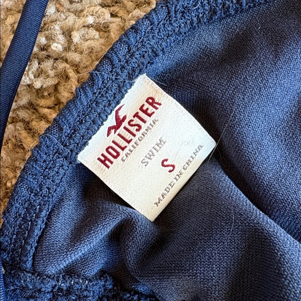 💙Hollister Navy Bikini Top!💙 - Picture 5 of 6